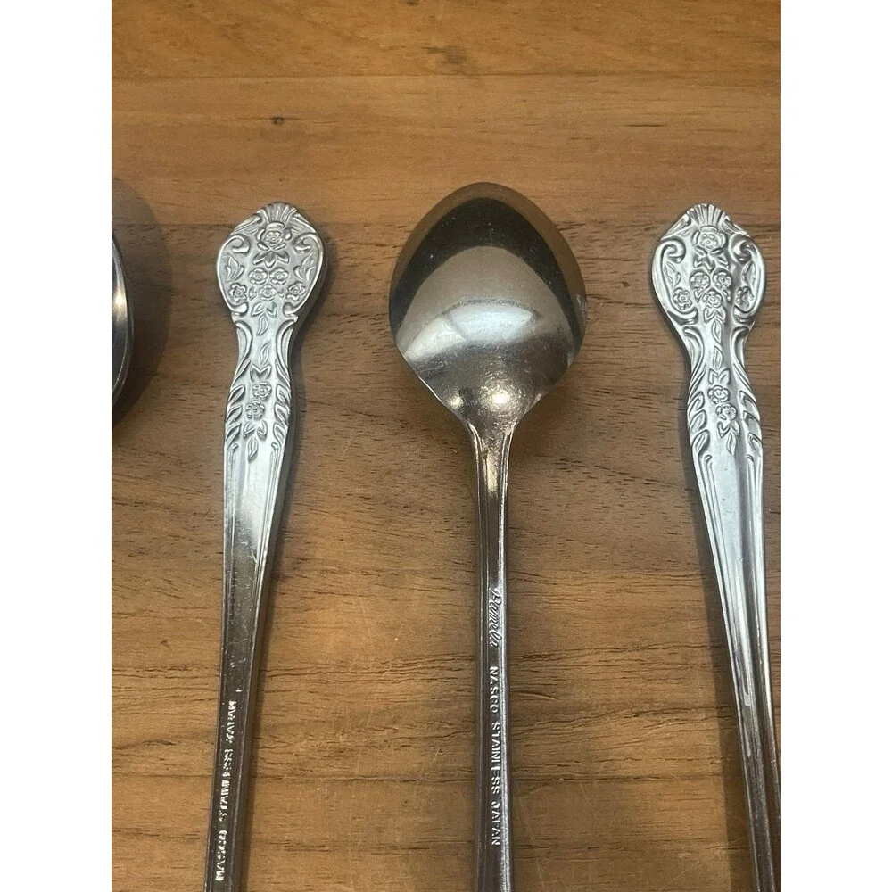 Pamela Pattern 4 long ice tea spoons By Nasco